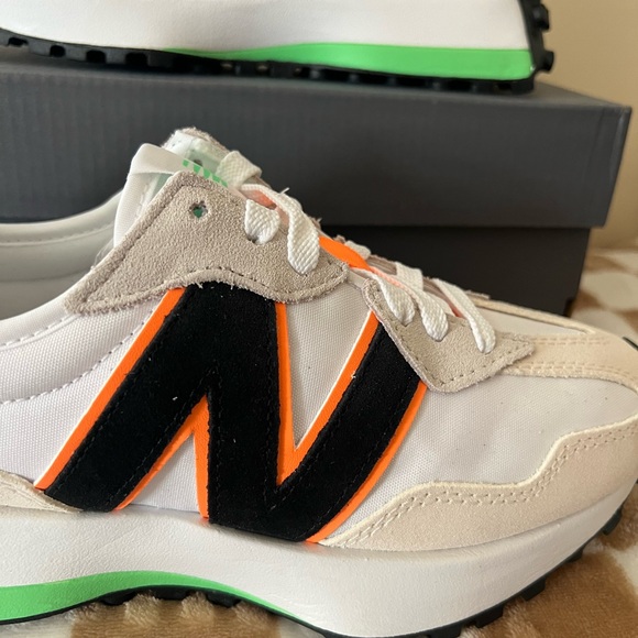 New Balance 327 Sneakers Lime Leaf/Hot Mango WS327NC Women’s Size 6.5 BNIB - Picture 4 of 16